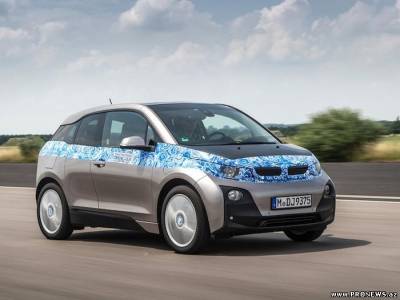 Электромобиль BMW сможет общаться с водителем на расстоянии