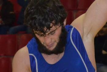 Азербайджанский борец предпочел бороду карьере