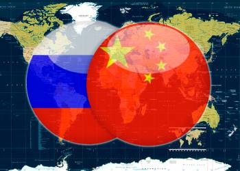 Что делает Пекин, пока Россия и Запад ссорятся?