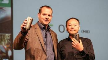 HTC назвала смартфон Galaxy S5 дешевым пластиком