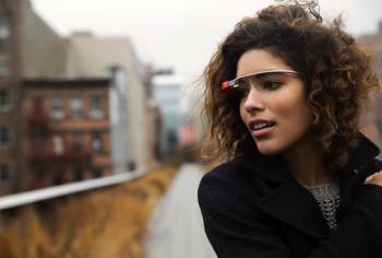 Google начнет ограниченную продажу очков Google Glass 15 апреля. ВидеоОбзор Google Glass