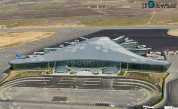Wallpaper: новый терминал аэропорта в Баку выглядит футуристично