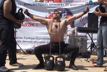Азербайджанский тяжелоатлет установил рекорд