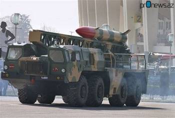 Азербайджан закупает ракеты средней дальности