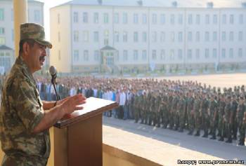 Закир Гасанов встретился с военнообязанными запаса, участвующими в учениях