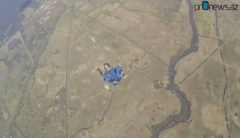 Инструктор спас потерявшего сознание во время прыжка парашютиста