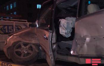 B Баку столкнулись 7 автомобилей, двое раненых